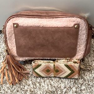 💙 Sherpa Crossbody